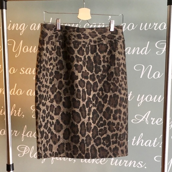 RAFAELLA STUDIO LEOPARD PRINT PENCIL SKIRT - Picture 1 of 2